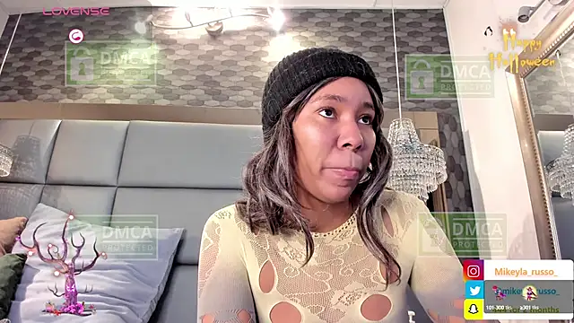 Mikeyla-Russo online show from 15, 10, 2025