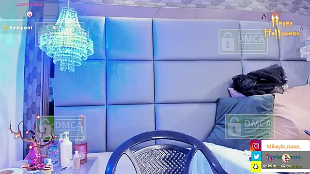 Mikeyla-Russo online show from 18, 10, 2025