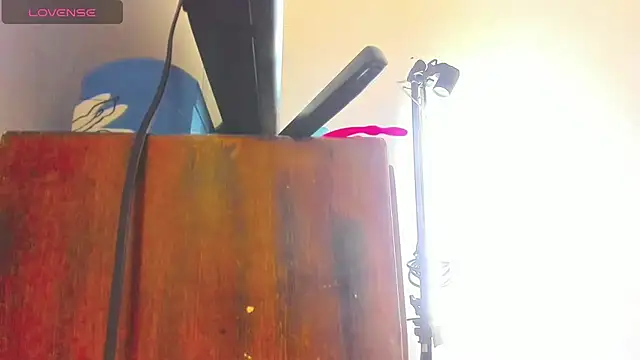 Sofia Clauss  online show from 9, 11, 2025