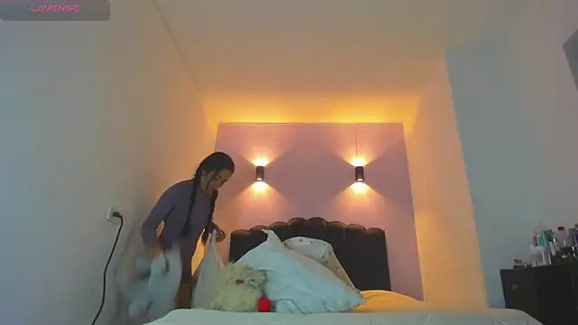 Sofia Clauss  online show from 2, 3, 2026