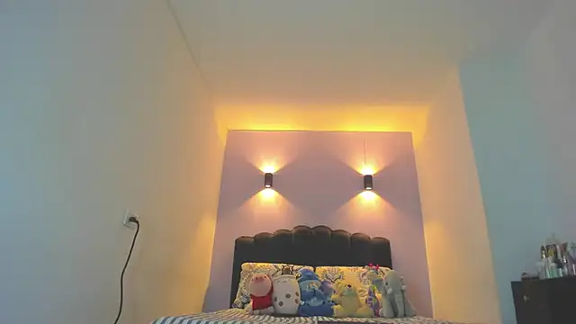Sofia Clauss  online show from 9, 5, 2026