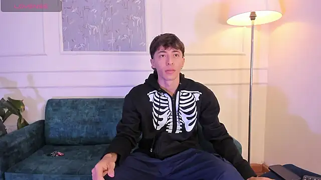 Snapshot of AlessandroDybala chatting on 25, 10, 2025 AlessandroDybala online show from 25, 10, 2025