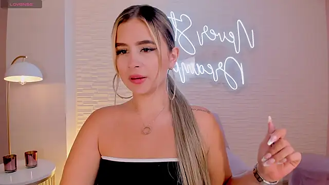 AnnaBrooks1 online show from 27, 1, 2025