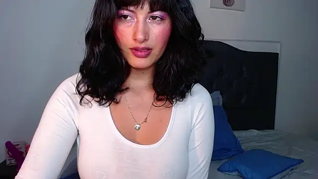 Snapshot of candy_lux_ chatting on 25, 2, 2025 candy lux online show from 25, 2, 2025