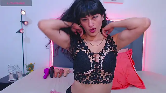 Snapshot of candy_lux_ chatting on 9, 4, 2026 candy lux online show from 9, 4, 2026