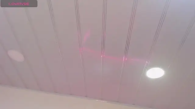 Snapshot of candy_lux_ chatting on 13, 4, 2026 candy lux online show from 13, 4, 2026