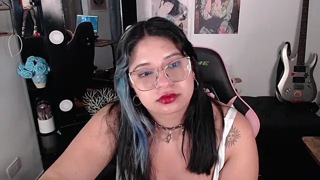 Snapshot of mollyshake1 chatting on 7, 2, 2025 mollyshake1 online show from 7, 2, 2025