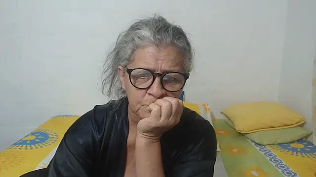 Snapshot of candy_mature_ chatting on 4, 2, 2025 candy mature  online show from 4, 2, 2025