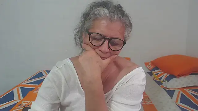Snapshot of candy_mature_ chatting on 19, 2, 2025 candy mature  online show from 19, 2, 2025