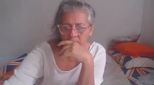 Snapshot of candy_mature_ chatting on 24, 2, 2025 candy mature  online show from 24, 2, 2025