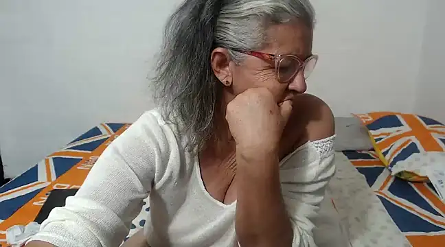 Snapshot of candy_mature_ chatting on 25, 2, 2025 candy mature  online show from 25, 2, 2025