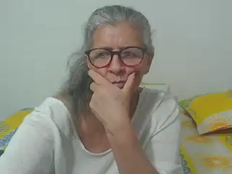 Snapshot of candy_mature_ chatting on 9, 3, 2025 candy mature  online show from 9, 3, 2025
