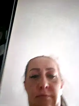 Snapshot of AvaLloyd chatting on 25, 2, 2025 AvaLloyd online show from 25, 2, 2025