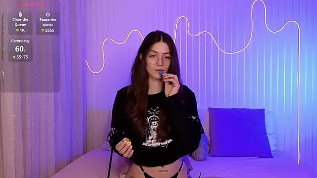 Ester Hill online show from 11, 12, 2024