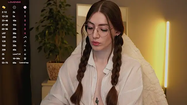 Ester Hill online show from 20, 9, 2025