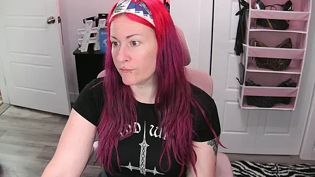 Snapshot of gennyrock chatting on 13, 6, 2026 gennyrock online show from 13, 6, 2026