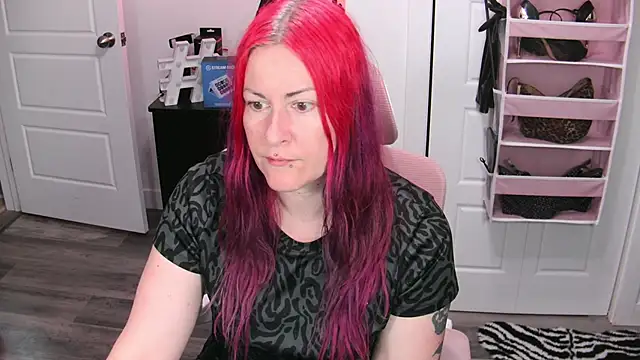 Snapshot of gennyrock chatting on 14, 6, 2026 gennyrock online show from 14, 6, 2026
