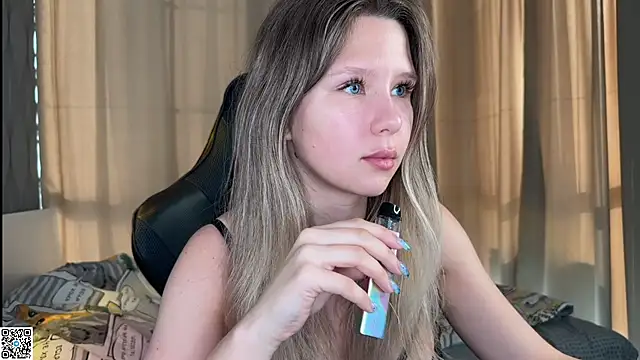 Snapshot of Ameliia_castro chatting on 5, 10, 2025 Ameliia castro online show from 5, 10, 2025