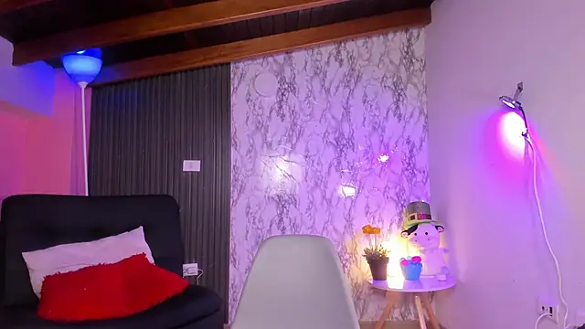 chloe blue online show from 18, 10, 2025