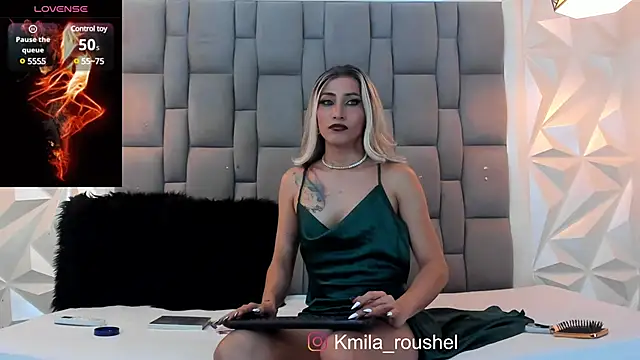 Snapshot of kamila_twink_sexy chatting on 15, 12, 2024 kamila twink sexy online show from 15, 12, 2024