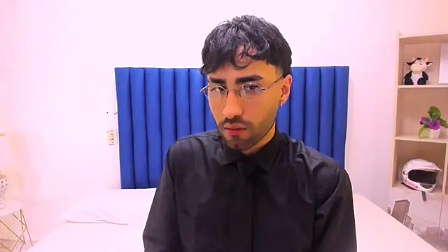 MilanZaire online show from 28, 11, 2025