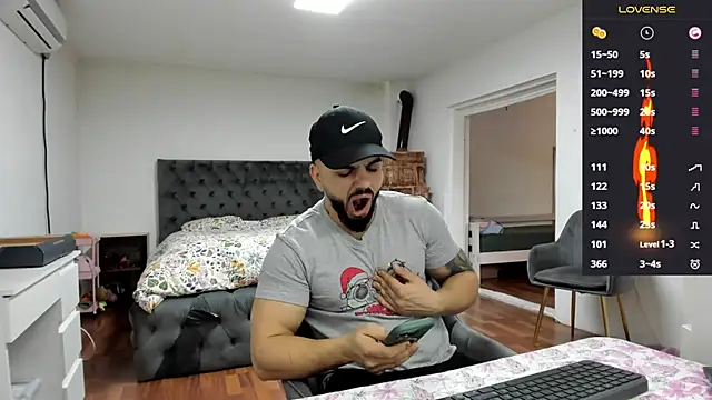 Snapshot of supermanboy94 chatting on 12, 1, 2026 supermanboy94 online show from 12, 1, 2026