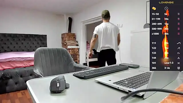 Snapshot of supermanboy94 chatting on 25, 2, 2026 supermanboy94 online show from 25, 2, 2026