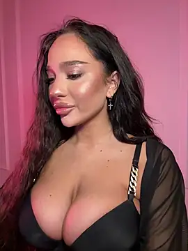 Snapshot of CardiSweetBaby chatting on 2, 2, 2026 CardiSweetBaby online show from 2, 2, 2026