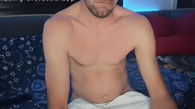SquirtLover XL online show from 9, 5, 2026