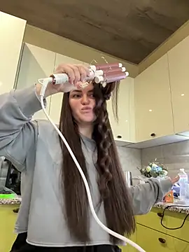 Snapshot of Karolina_llove chatting on 17, 10, 2025 Karolina llove online show from 17, 10, 2025