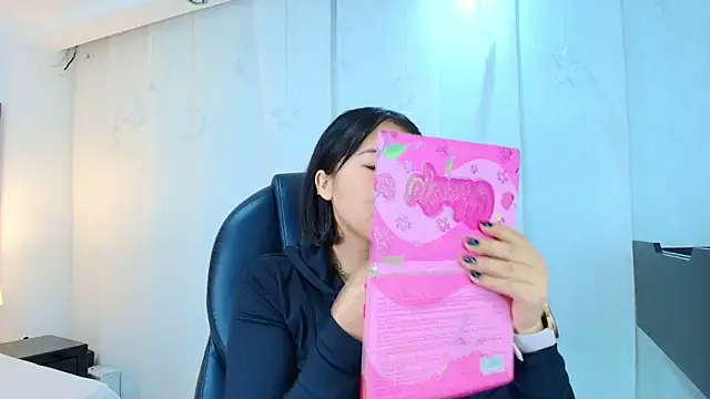 lina bedoya  online show from 29, 11, 2025