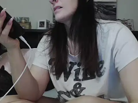 CrystalLakeXO online show from 28, 2, 2025