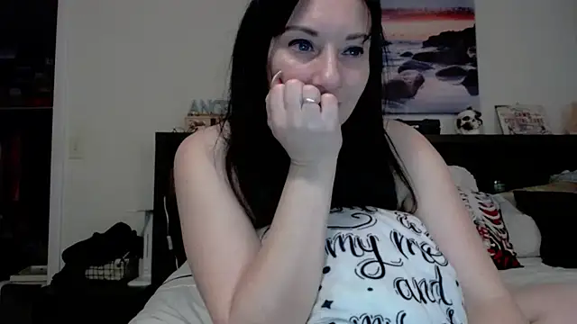 CrystalLakeXO online show from 4, 10, 2025