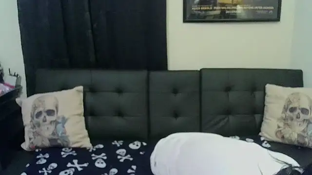 CrystalLakeXO online show from 9, 2, 2026