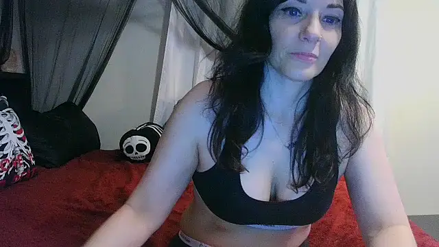 Snapshot of CrystalLakeXO chatting on 10, 3, 2026 CrystalLakeXO online show from 10, 3, 2026