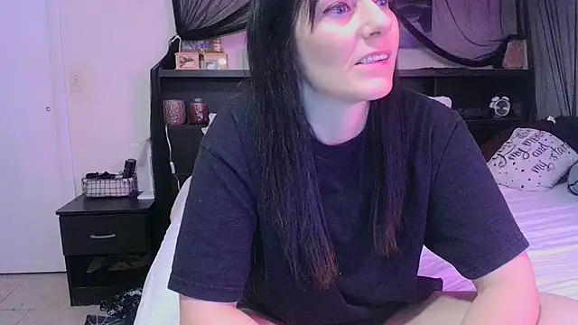 Snapshot of CrystalLakeXO chatting on 20, 4, 2026 CrystalLakeXO online show from 20, 4, 2026