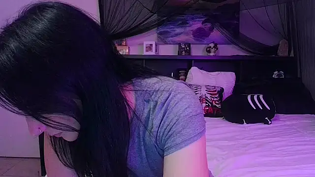 Snapshot of CrystalLakeXO chatting on 9, 5, 2026 CrystalLakeXO online show from 9, 5, 2026