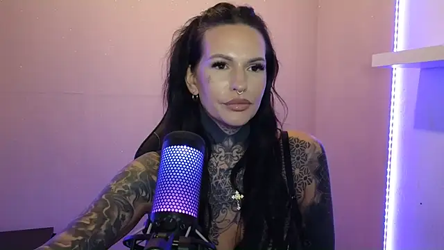 AileenInkOfficial online show from 10, 1, 2025