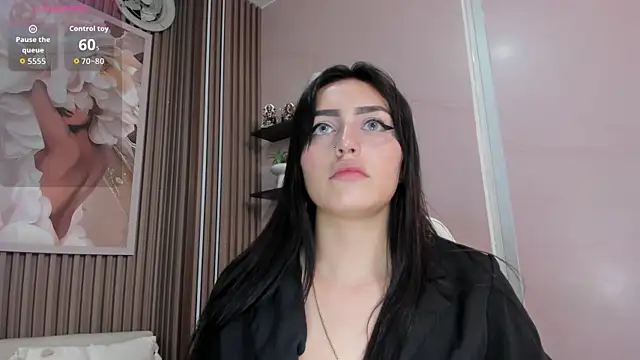 Snapshot of Lesly_sexy4u chatting on 20, 10, 2025 Lesly sexy4u online show from 20, 10, 2025