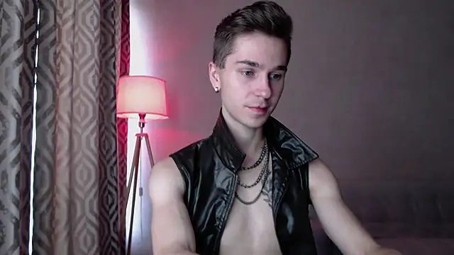 Snapshot of Joseph__Quinn chatting on 3, 10, 2025 Joseph  Quinn online show from 3, 10, 2025
