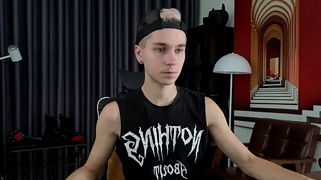 Joseph  Quinn online show from 13, 5, 2026