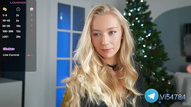 Snapshot of Vika54784 chatting on 8, 12, 2024 Vika54784 online show from 8, 12, 2024