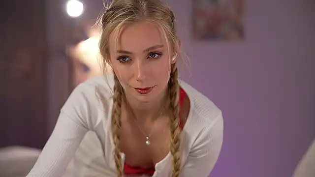 Snapshot of Vika54784 chatting on 7, 11, 2025 Vika54784 online show from 7, 11, 2025