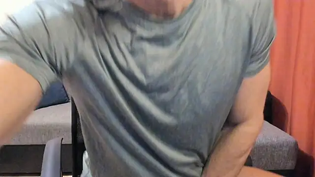 HotHunkTrainer online show from 1, 12, 2025