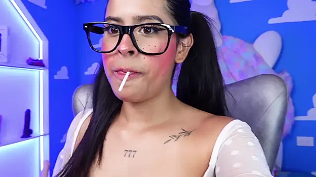 Snapshot of miss_romyna chatting on 19, 2, 2025 miss romyna online show from 19, 2, 2025