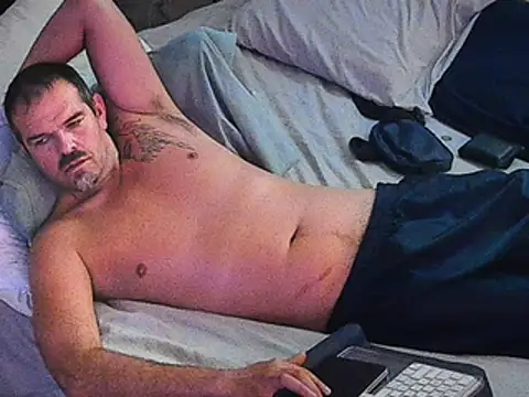 badboybrad11 online show from 23, 2, 2025