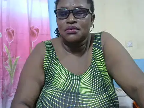 Snapshot of sexy_bigboobss chatting on 4, 3, 2025 sexy bigboobss online show from 4, 3, 2025