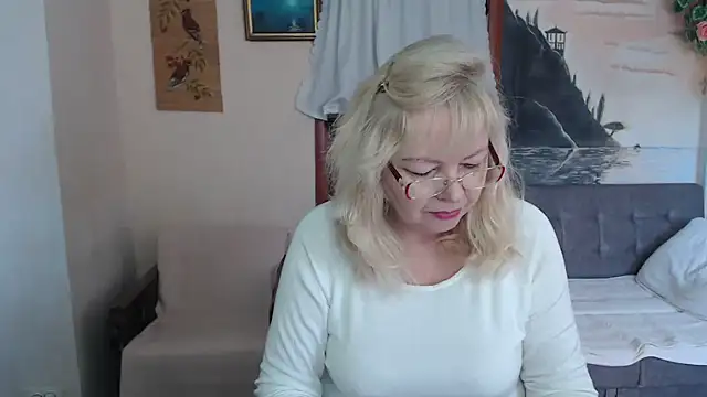 EvelynLoveShy online show from 14, 11, 2025