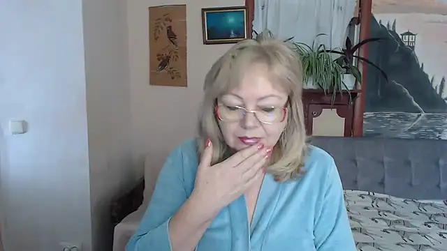 EvelynLoveShy online show from 2, 2, 2026