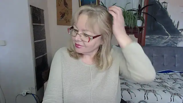 EvelynLoveShy online show from 5, 2, 2026